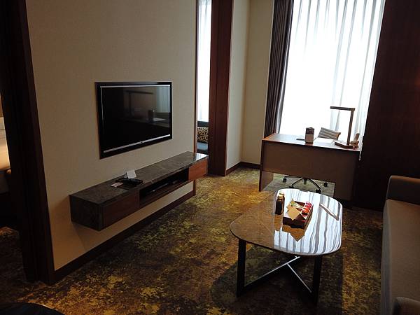 『萬豪集團』台北南港六福萬怡套房開箱---第一次住到六福萬怡