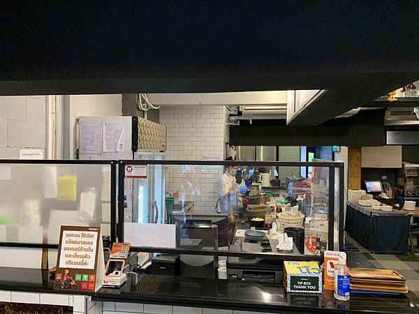 『泰國曼谷』曼谷自由行,自由行就是不安排行程,意外搭上小渡輪