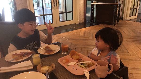 『泰國曼谷』曼谷自由行,暹羅站逛大街,紅大哥水門雞飯,米其林