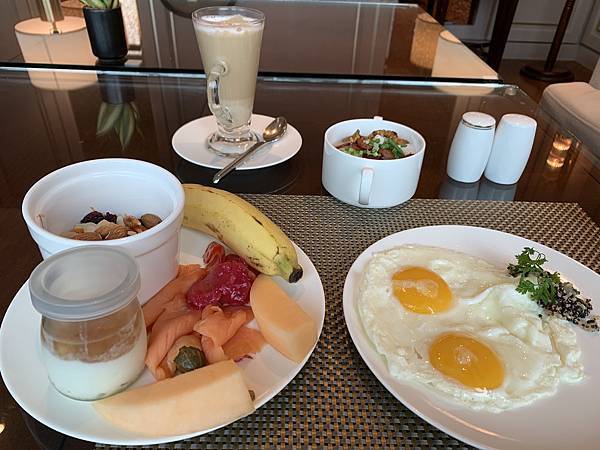 『泰國曼谷』曼谷自由行,暹羅站逛大街,紅大哥水門雞飯,米其林