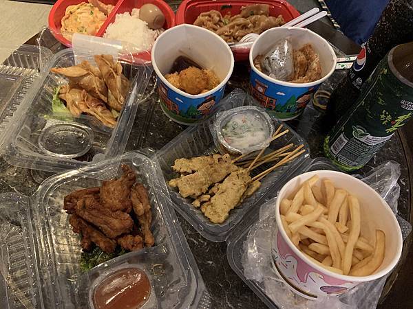 『泰國曼谷』曼谷自由行,暹羅站逛大街,紅大哥水門雞飯,米其林