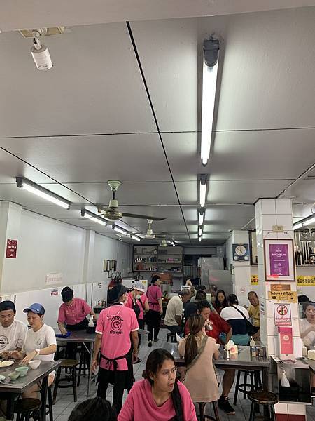 『泰國曼谷』曼谷自由行,暹羅站逛大街,紅大哥水門雞飯,米其林