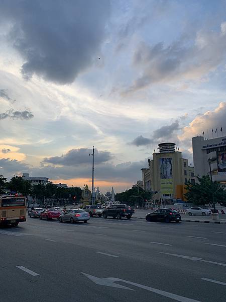 『泰國曼谷』曼谷自由行,暹羅站逛大街,紅大哥水門雞飯,米其林