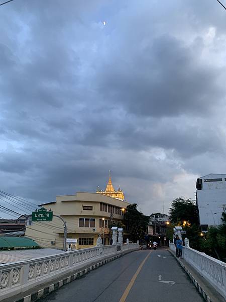 『泰國曼谷』曼谷自由行,暹羅站逛大街,紅大哥水門雞飯,米其林