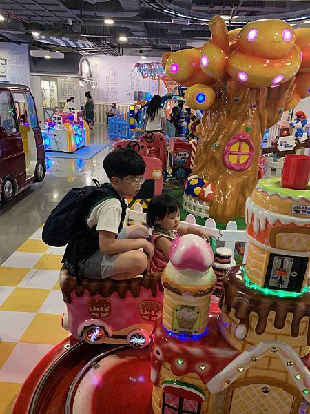 『泰國曼谷』曼谷自由行,暹羅站逛大街,紅大哥水門雞飯,米其林