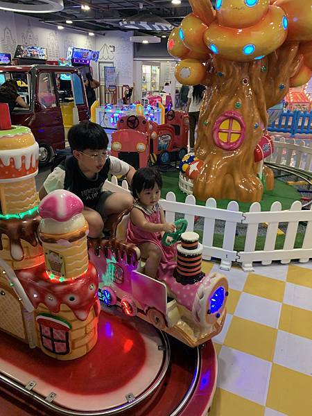 『泰國曼谷』曼谷自由行,暹羅站逛大街,紅大哥水門雞飯,米其林