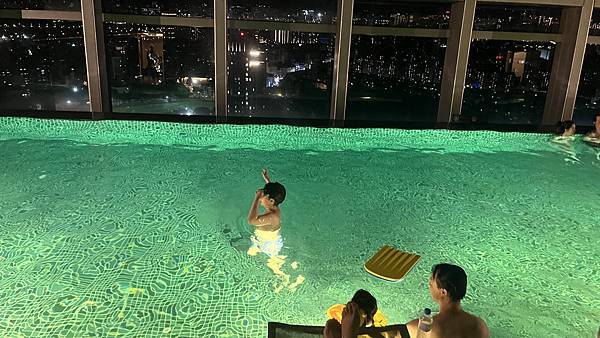 住飯店囉!! 住飯店囉!!