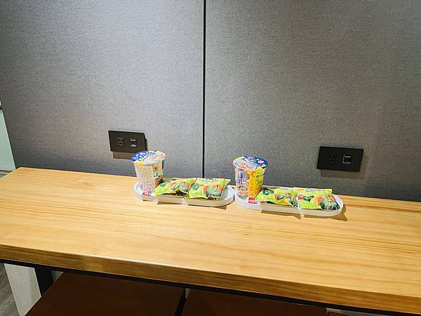 『桃園飯店』IF 商務汽旅--雅緻四人車庫房全家出遊的好選