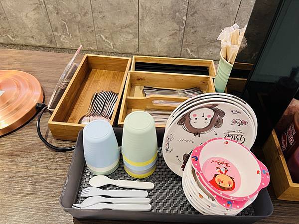 『桃園飯店』IF 商務汽旅--雅緻四人車庫房全家出遊的好選