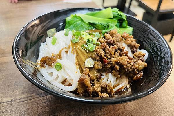 『台北古亭美食』【蜀來飽重慶小麵一家人吃爽爽!道地川味,口 『台北古亭美食』【蜀來飽重慶小麵一家人吃爽爽!道地川味,口