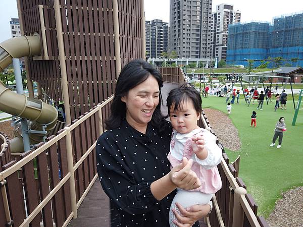 『新店美食』--主日後的小確幸:小碧潭築間火鍋+十四張歷史公