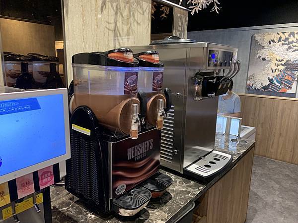 『新店美食』--主日後的小確幸:小碧潭築間火鍋+十四張歷史公