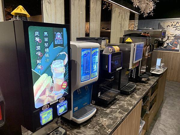 『新店美食』--主日後的小確幸:小碧潭築間火鍋+十四張歷史公