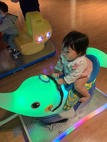 『新店美食』--主日後的小確幸:小碧潭築間火鍋+十四張歷史公