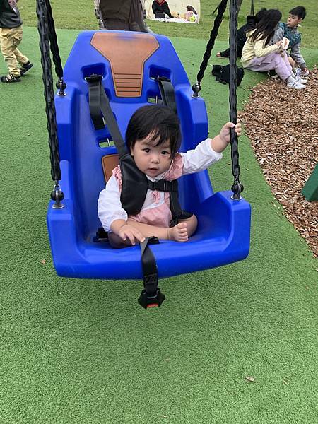 『新店美食』--主日後的小確幸:小碧潭築間火鍋+十四張歷史公