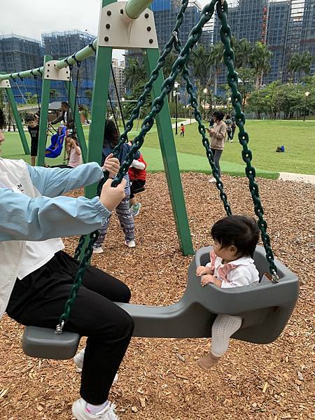 『新店美食』--主日後的小確幸:小碧潭築間火鍋+十四張歷史公