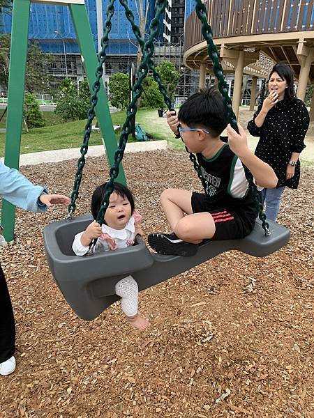 『新店美食』--主日後的小確幸:小碧潭築間火鍋+十四張歷史公