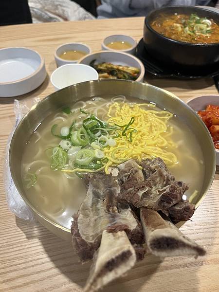 『韓國水原』慶祝碩寶十歲生日韓國吃燒肉啦!!