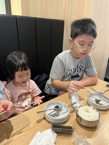 『韓國水原』慶祝碩寶十歲生日韓國吃燒肉啦!!