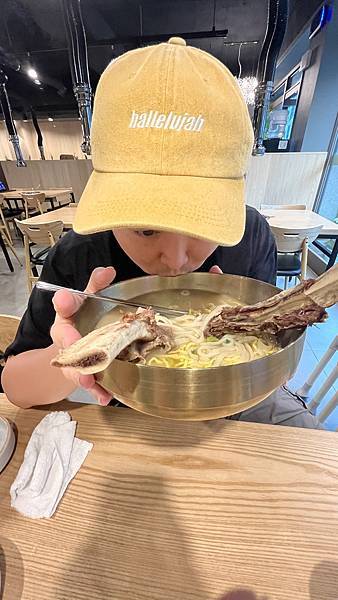 『韓國水原』慶祝碩寶十歲生日韓國吃燒肉啦!!