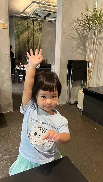 『韓國水原』慶祝碩寶十歲生日韓國吃燒肉啦!!