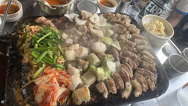 『韓國水原』慶祝碩寶十歲生日韓國吃燒肉啦!!