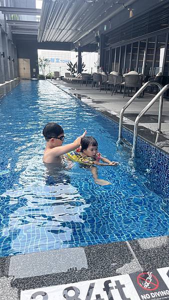 『韓國水原』慶祝碩寶十歲生日韓國吃燒肉啦!!