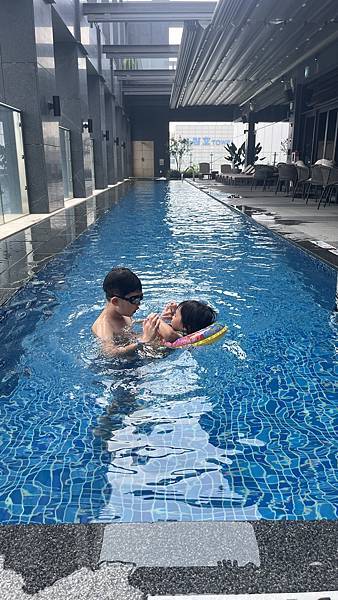 『韓國水原』慶祝碩寶十歲生日韓國吃燒肉啦!!