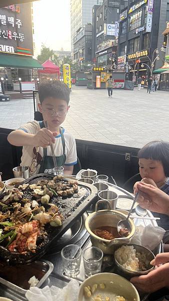 『韓國水原』慶祝碩寶十歲生日韓國吃燒肉啦!!
