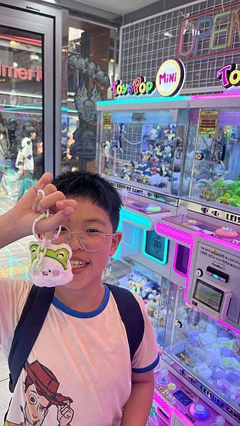 『韓國水原』慶祝碩寶十歲生日韓國吃燒肉啦!!