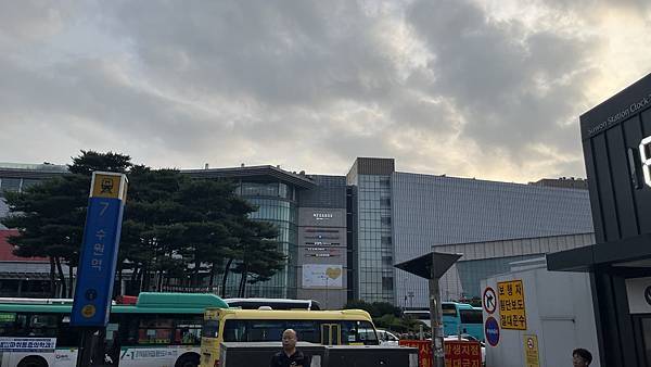 『韓國水原』慶祝碩寶十歲生日韓國吃燒肉啦!!