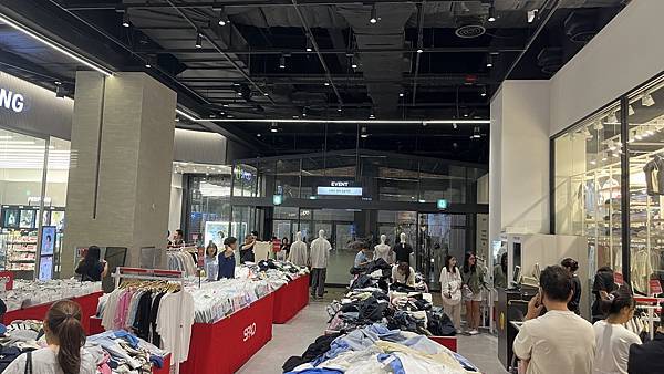 『韓國水原』慶祝碩寶十歲生日韓國吃燒肉啦!!