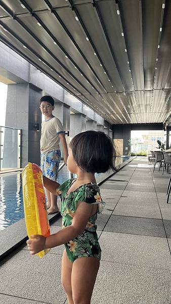 『韓國水原』慶祝碩寶十歲生日韓國吃燒肉啦!!