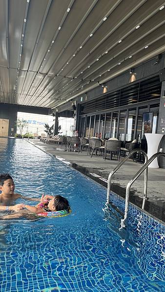 『韓國水原』慶祝碩寶十歲生日韓國吃燒肉啦!!