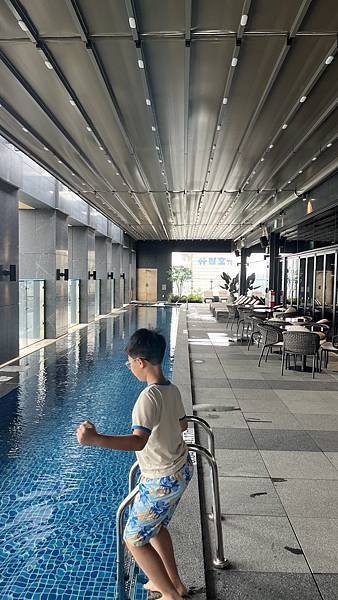 『韓國水原』慶祝碩寶十歲生日韓國吃燒肉啦!!