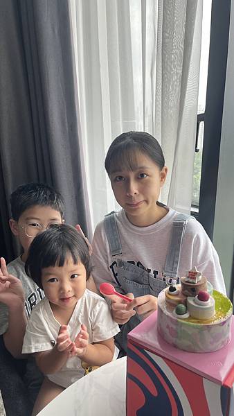 『韓國水原』慶祝碩寶十歲生日韓國吃燒肉啦!!