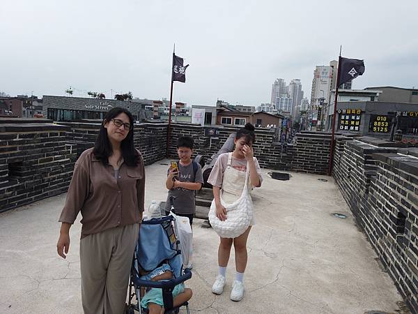 『韓國水原』慶祝碩寶十歲生日韓國吃燒肉啦!!