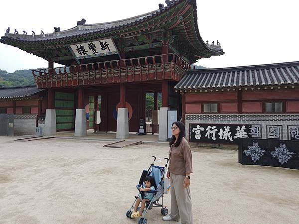 『韓國水原』慶祝碩寶十歲生日韓國吃燒肉啦!!