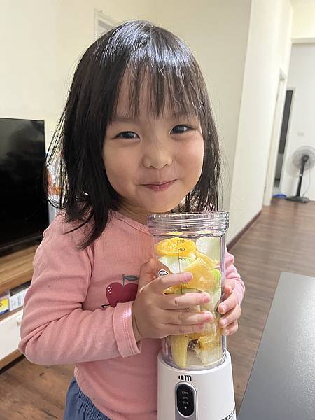 『好物開箱』《營養大師 隨果食光機》隨時隨地都能喝到新鮮果汁