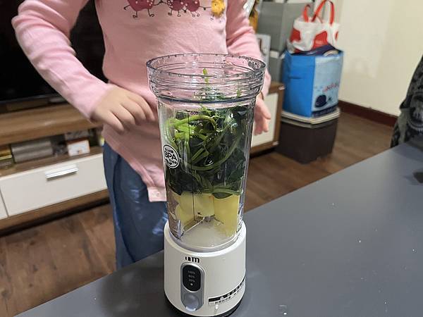 『好物開箱』《營養大師 隨果食光機》隨時隨地都能喝到新鮮果汁