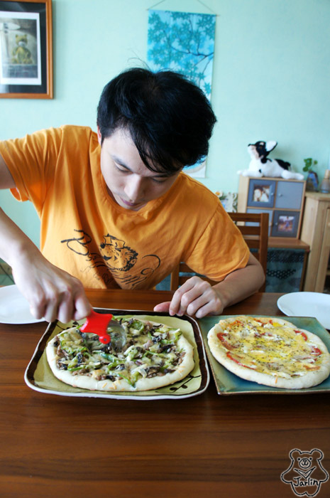 20130908_Robert生日Pizza (11).JPG