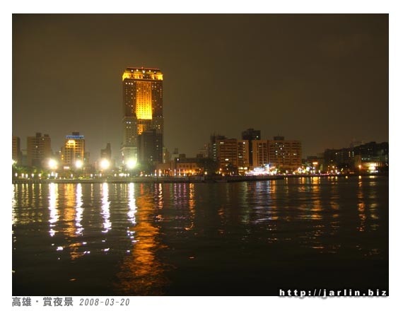 河畔夜景