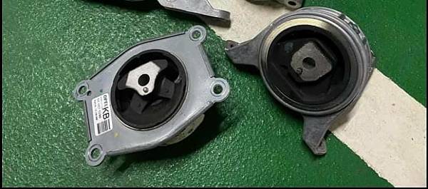 車輛故障整理~引擎腳換裝