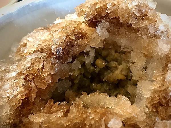 挖開黑糖綠豆冰 挖開黑糖綠豆冰