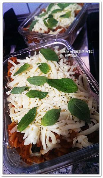 焗烤德式香腸義大利捲捲麵8 焗烤德式香腸義大利捲捲麵8