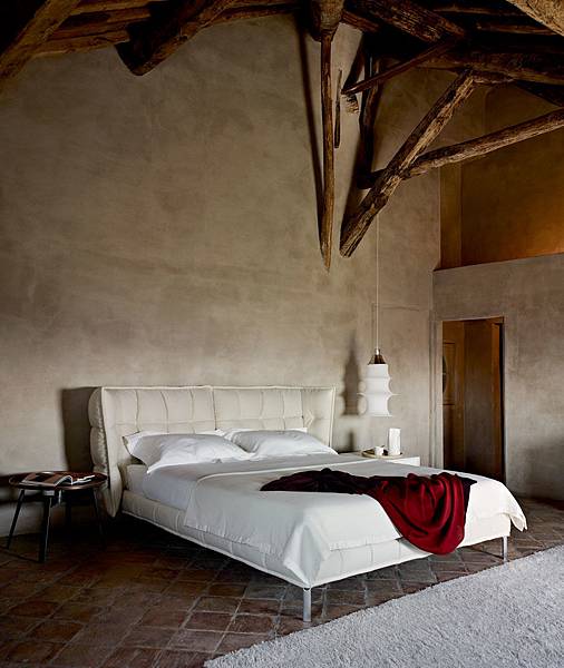 B&BBEB_ITALIA-HUSK-HOME_10_HUSK-BED_01.jpg B&BBEB_ITALIA-HUSK-HOME_10_HUSK-BED_01.jpg