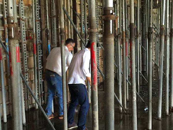 IMG_2085.jpg IMG_2085.jpg