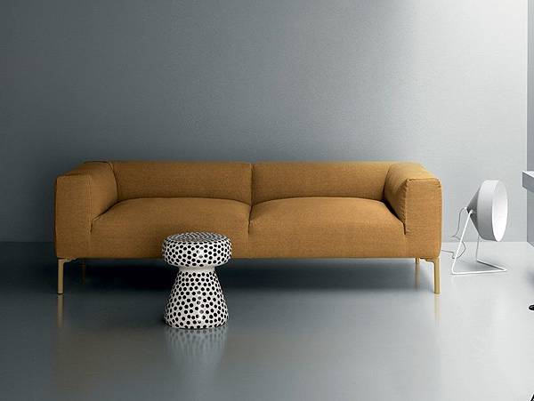 b_MILES-Linen-sofa-Md-House-369903-rele7a20e60.jpg