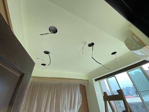 新北市中和氧化鎂板更新_油漆工程 (16).JPG
