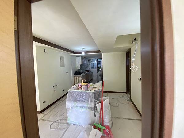 油漆跟噴漆 (2).JPG